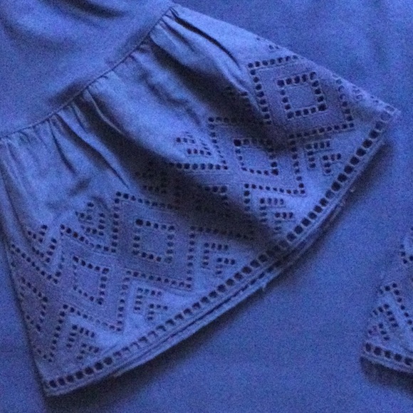 BR top with  bell sleeves. S. Like new! - Picture 7 of 8